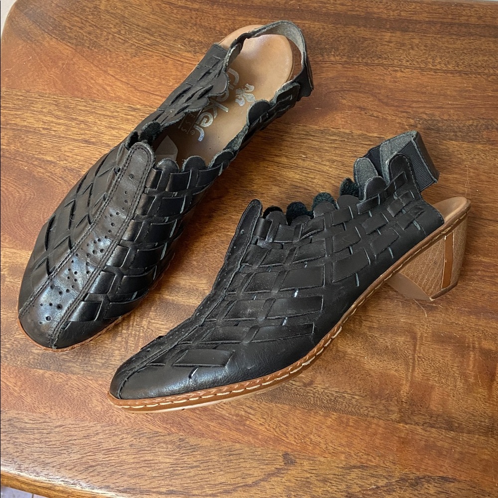 Rieker Black Leather Shoes Size 39EU